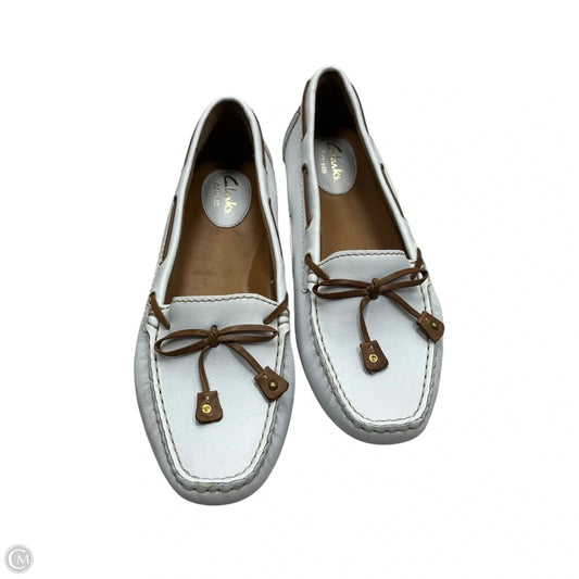Shoes Flats By Clarks In White, Size: 8.5