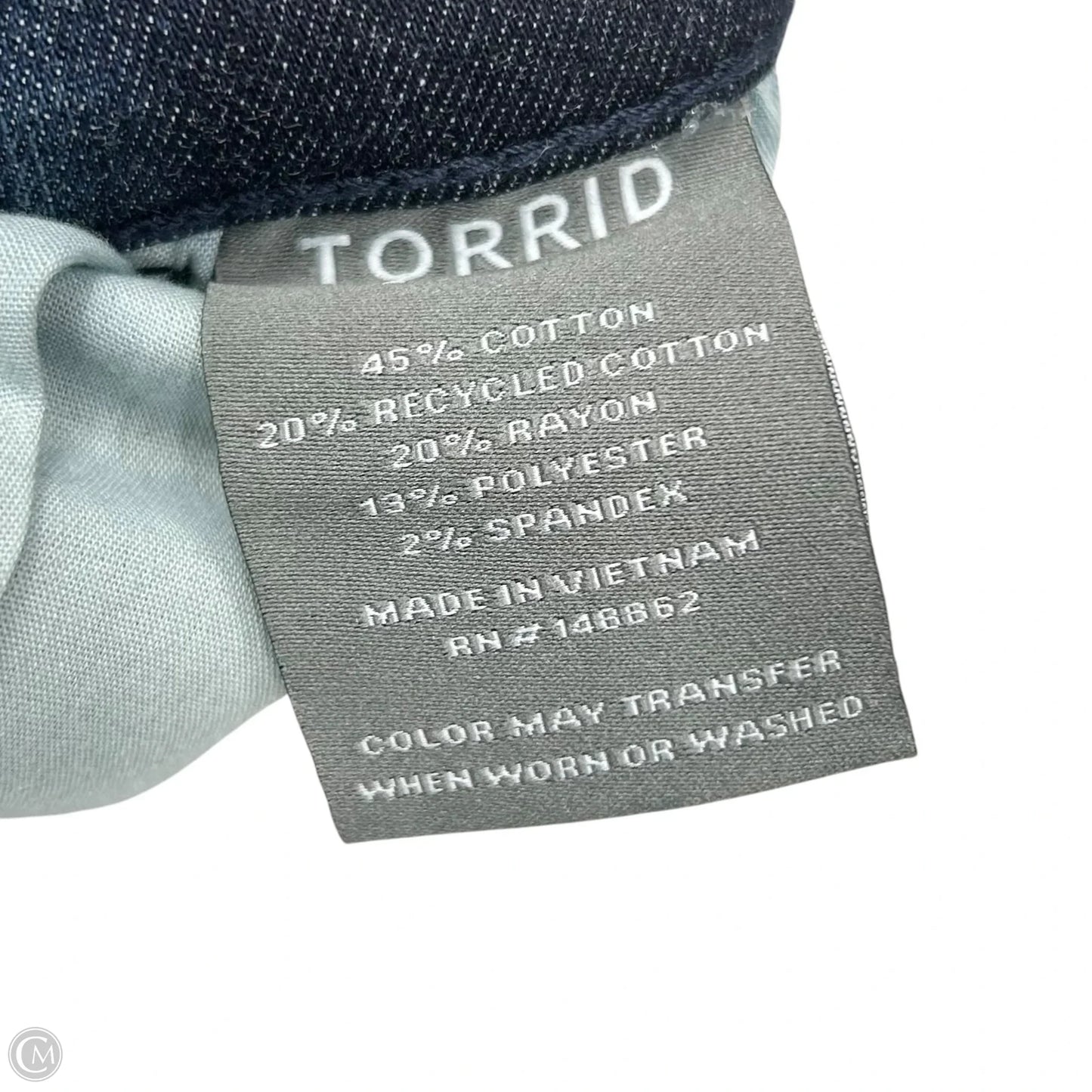 Jeans Cropped By Torrid In Blue Denim, Size: 26