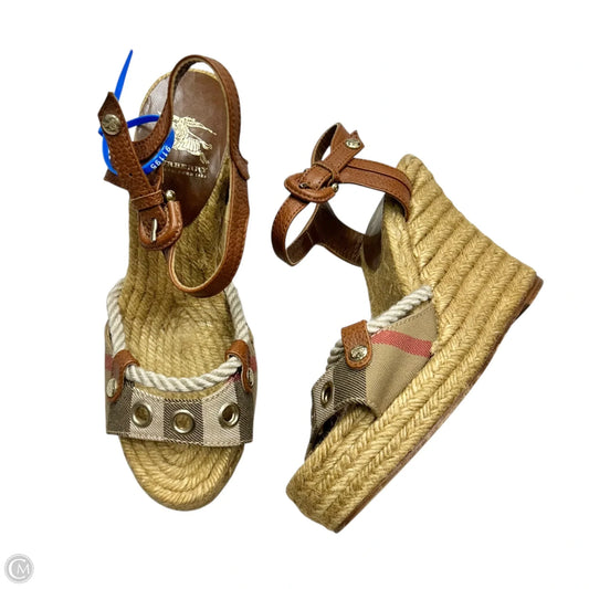 Sandals Luxury Designer By Burberry In Plaid Pattern, Size: 5.5