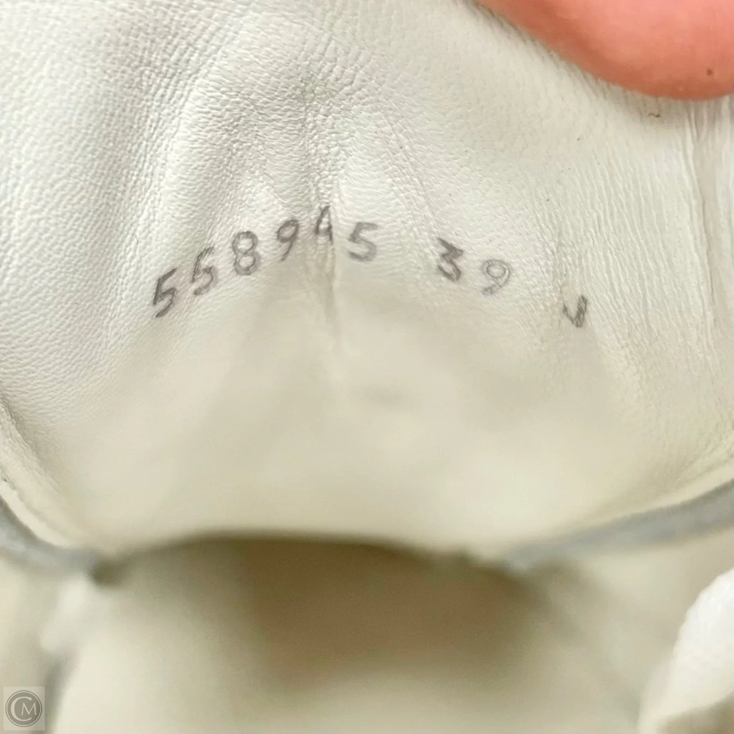 Shoes Luxury Designer By Alexander Mcqueen In Silver & White, Size: 8.5