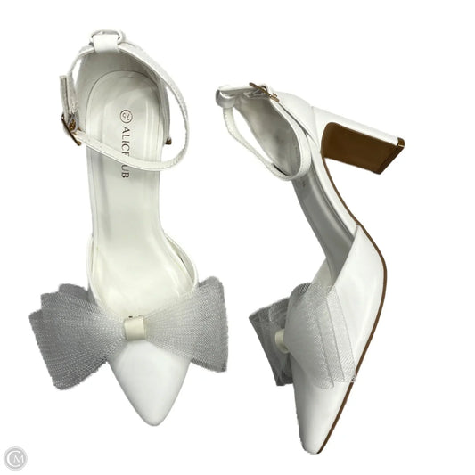 Shoes Heels Block By Clothes Mentor In White, Size: 7.5