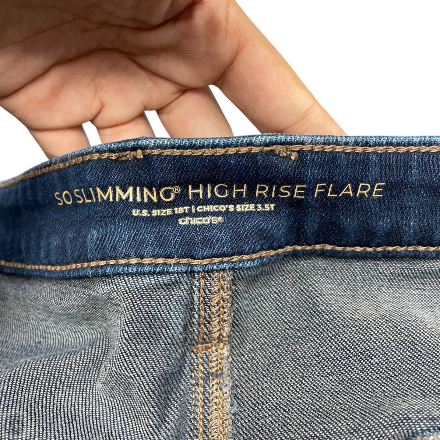 Jeans Flared By Chicos In Blue Denim, Size: 18