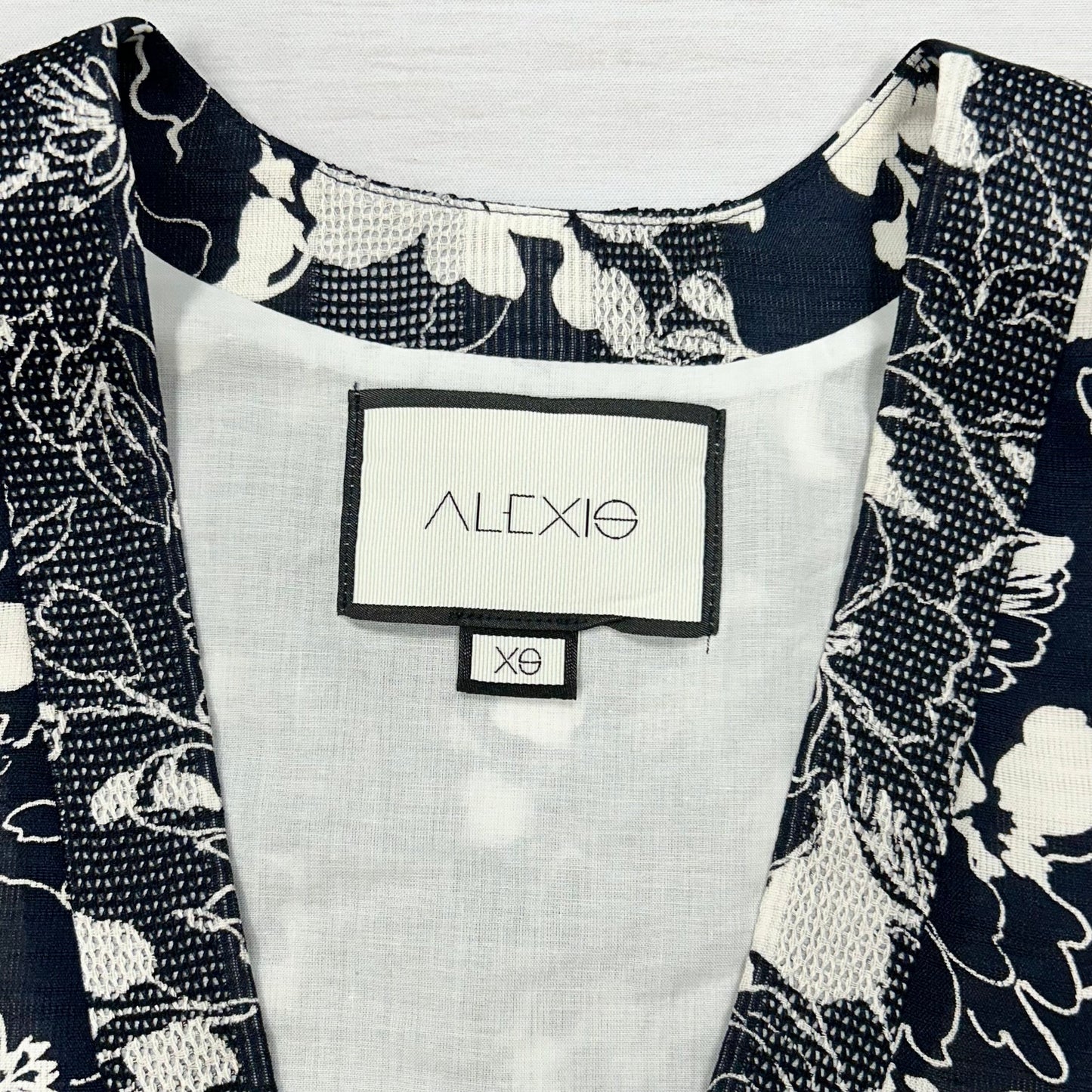 Top Long Sleeve Designer By Alexis  Size: Xs