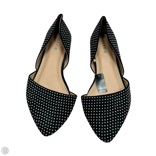 Shoes Flats By Torrid In Black & Silver, Size: 12