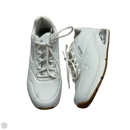 Shoes Athletic By Skechers In White, Size: 9.5