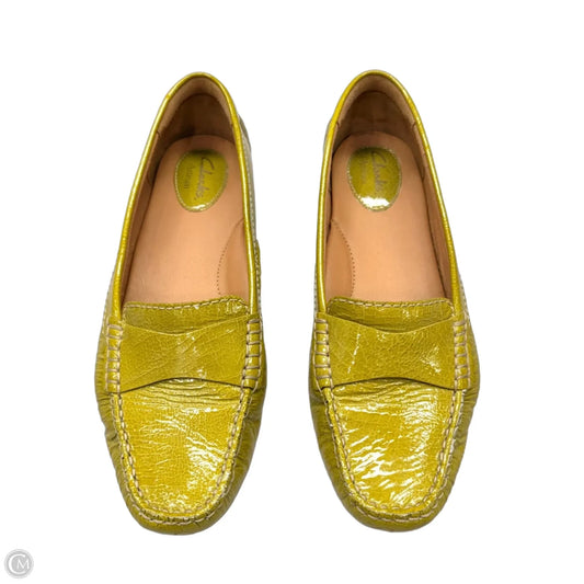 Shoes Flats By Clarks In Green, Size: 8
