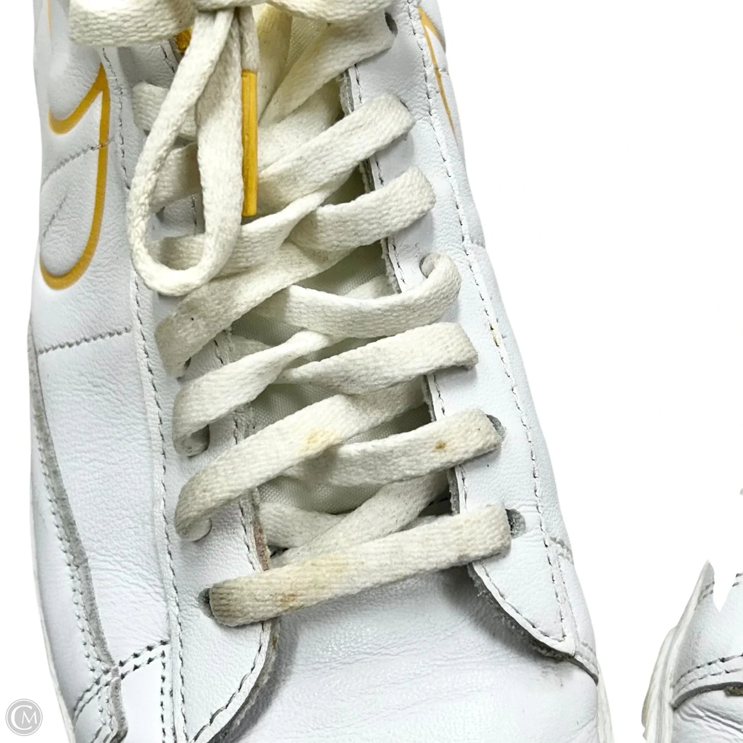 Shoes Sneakers By Nike In White & Yellow, Size: 7