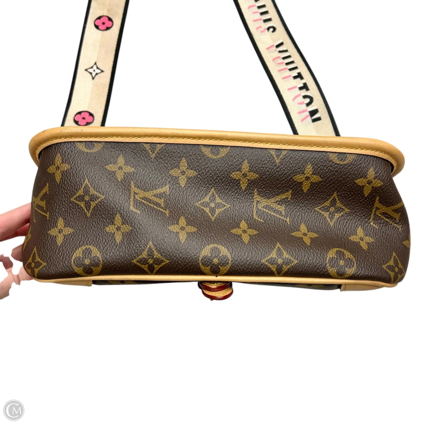 Crossbody Luxury Designer By Louis Vuitton, Size: Small