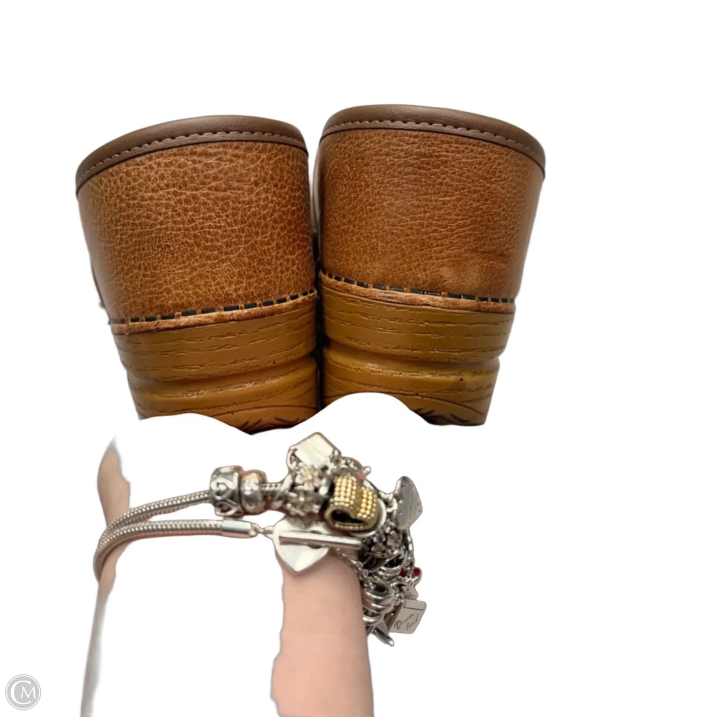Shoes Flats By Dansko In Tan, Size: 8.5