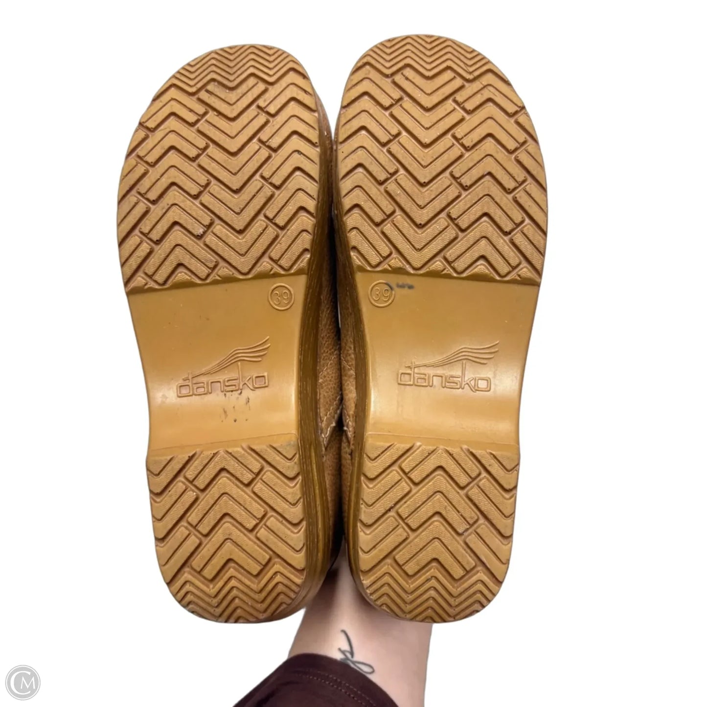 Shoes Flats By Dansko In Tan, Size: 8.5