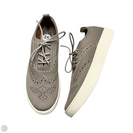 Shoes Flats By Sofft In Taupe, Size: 8.5