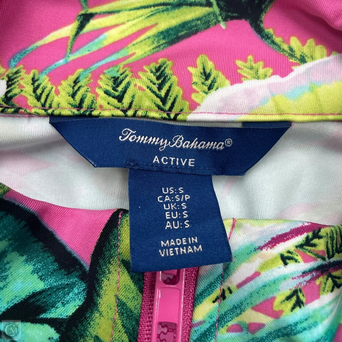 Athletic Top Long Sleeve Collar By Tommy Bahama In Tropical Print, Size: S