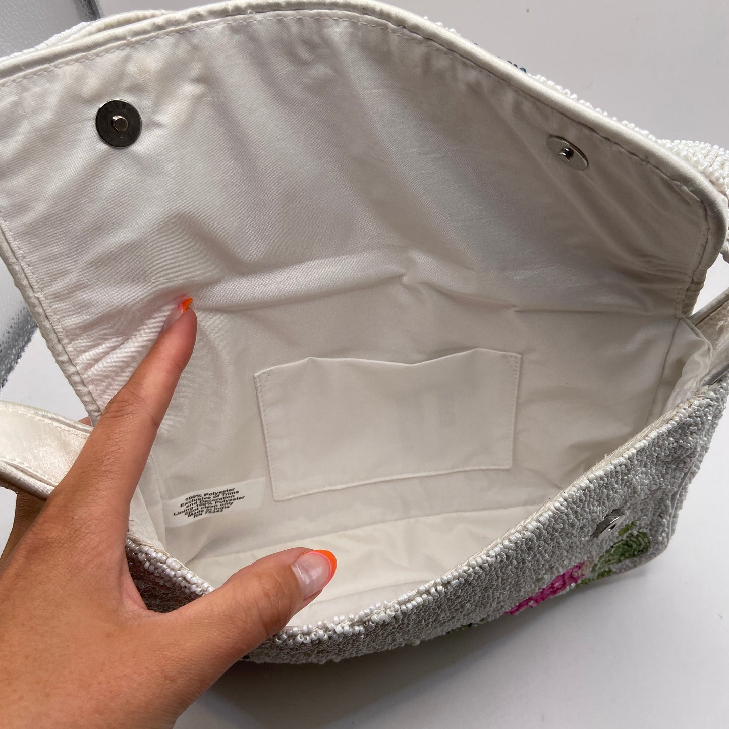 Handbag By Clothes Mentor, Size: Medium