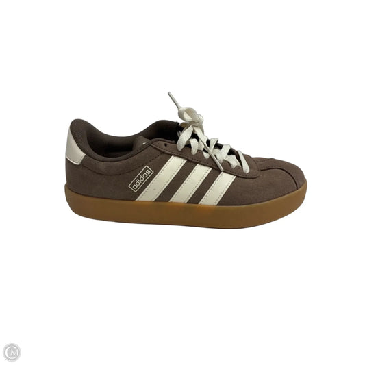 Shoes Sneakers By Adidas In Brown & Cream, Size: 8