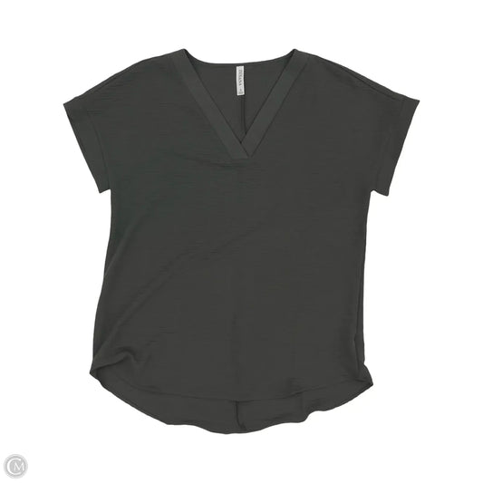 Blouse Short Sleeve By Zenana In Grey, Size: S