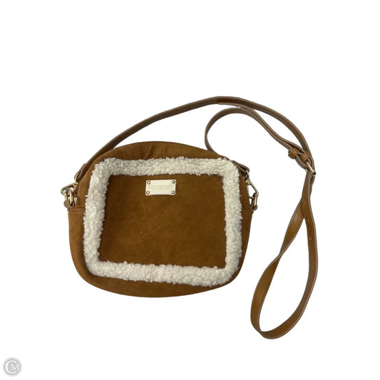 Crossbody By Bearpaw, Size: Medium