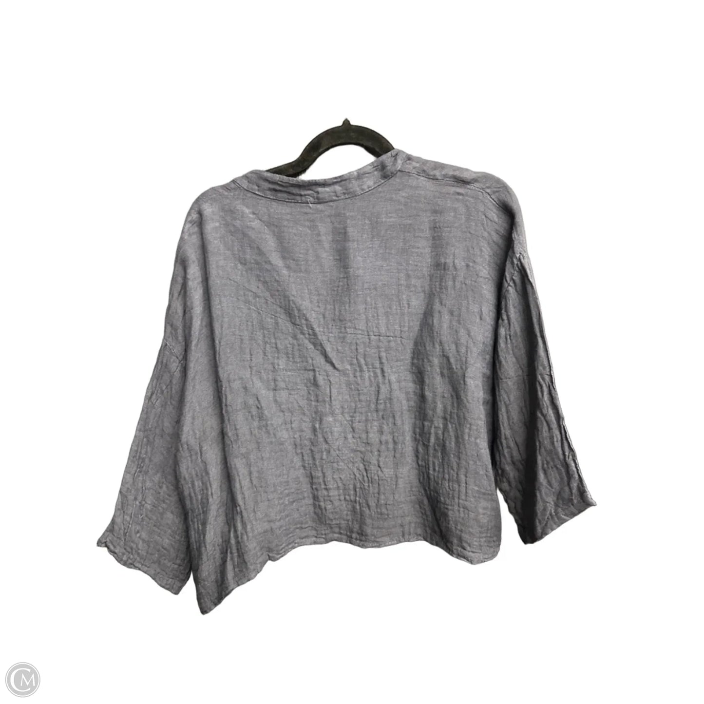 Top Short Sleeve By Clothes Mentor In Grey, Size: M