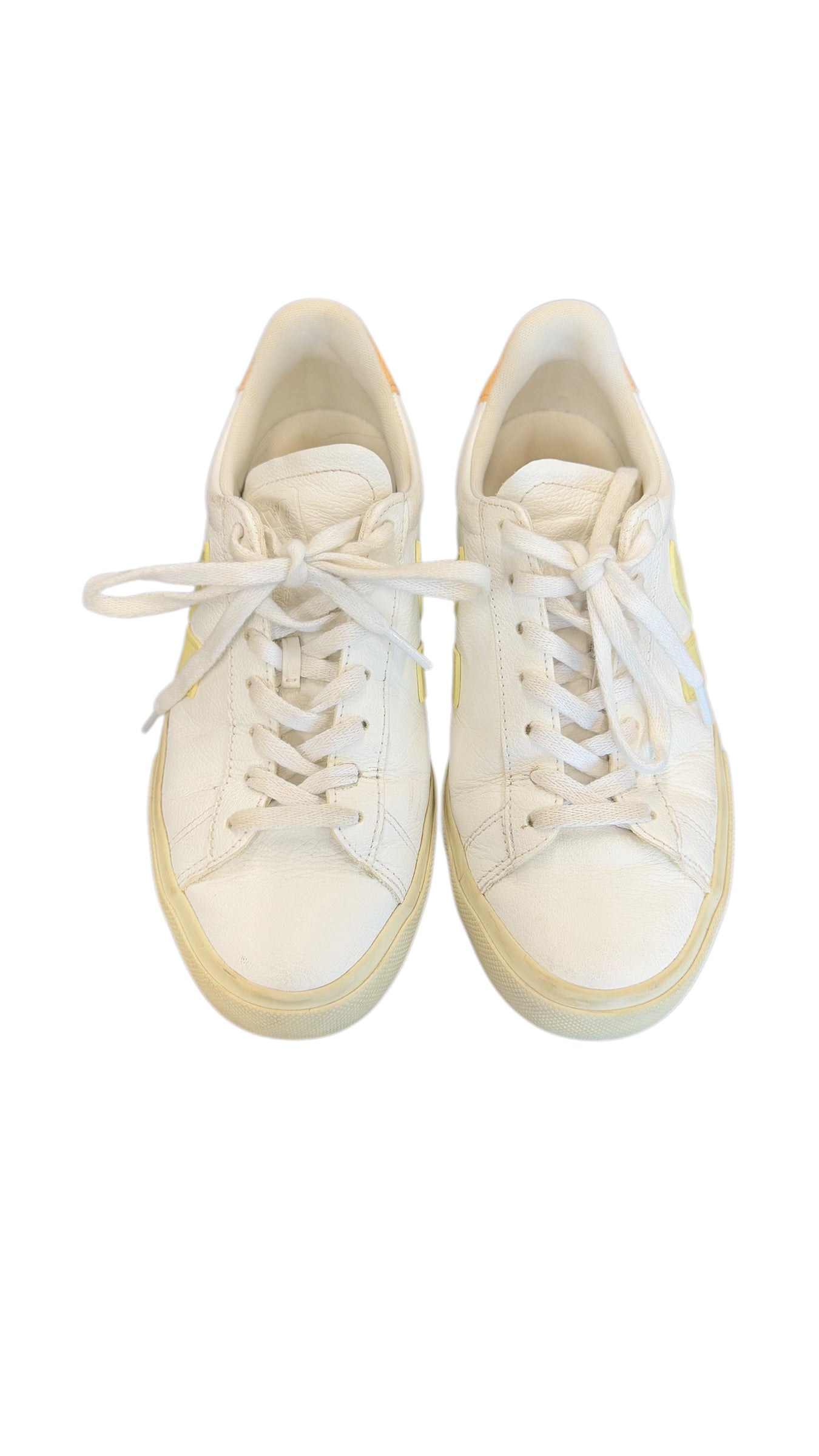 Shoes Sneakers By Clothes Mentor In White, Size: 8