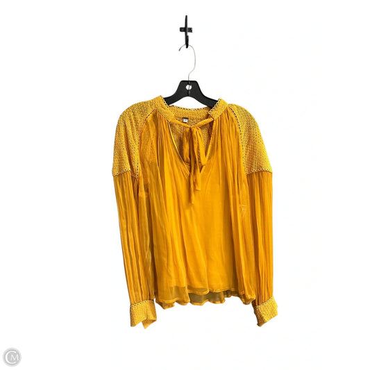 Top Long Sleeve By Clothes Mentor In Yellow, Size: S
