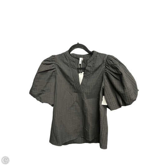 Top Short Sleeve By Glam In Black, Size: S