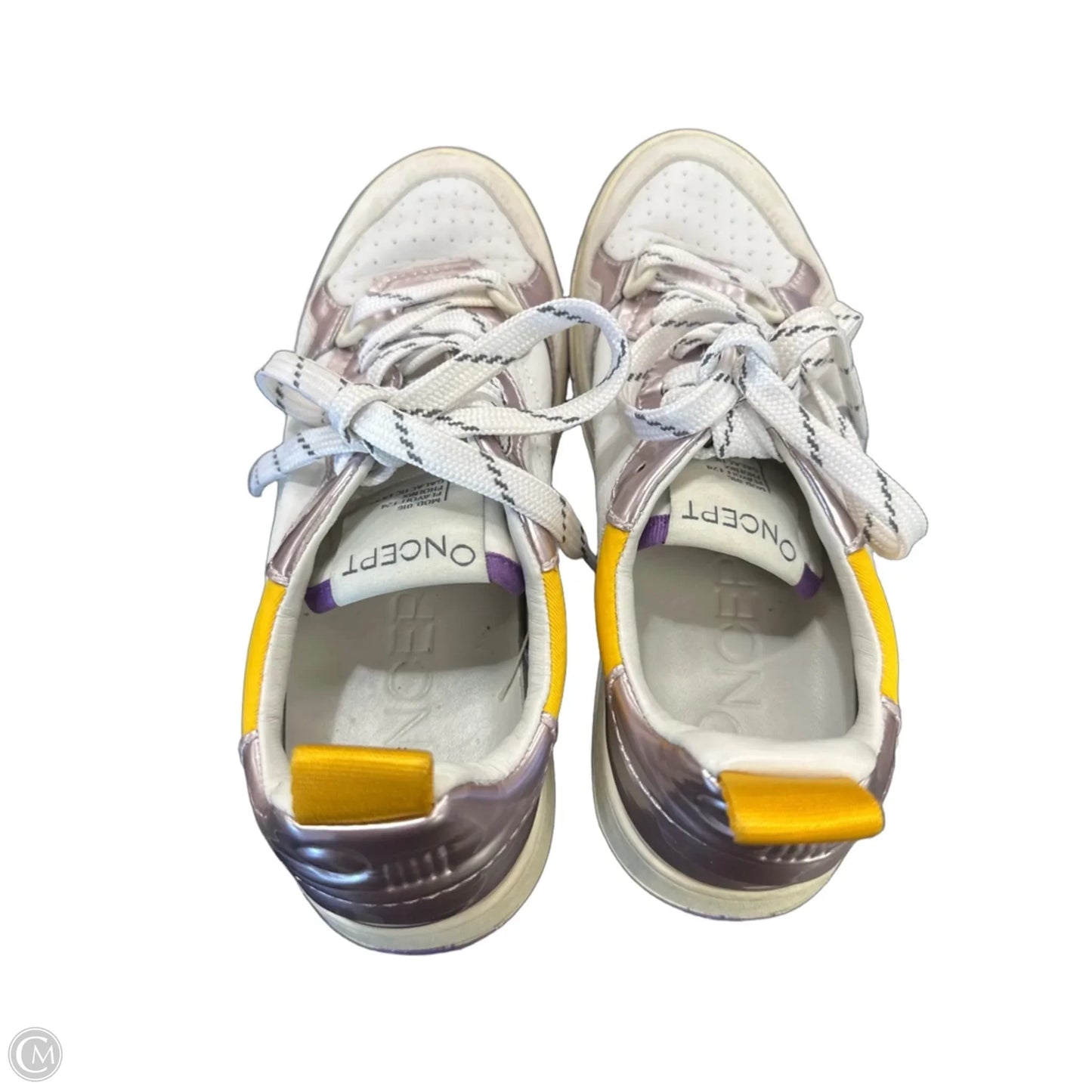 Shoes Sneakers By Clothes Mentor In White, Size: 8