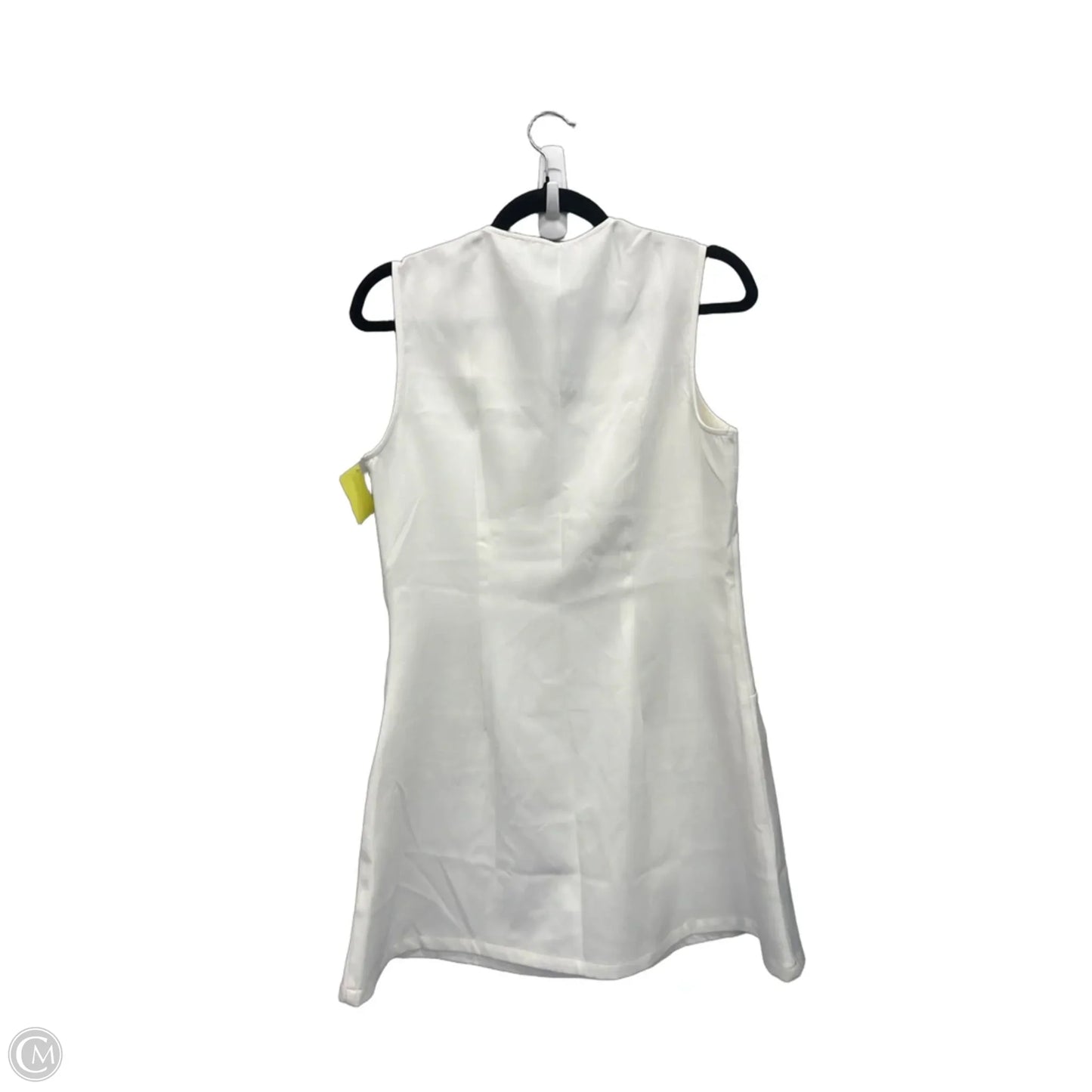 Dress Casual Short By Pretty Little Thing In White, Size: M