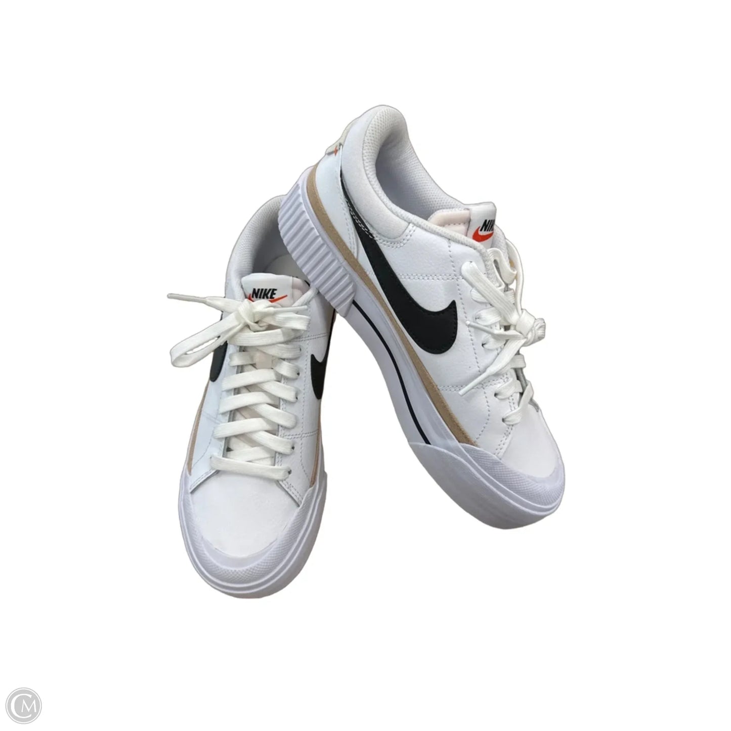 Shoes Sneakers By Nike In White, Size: 7.5
