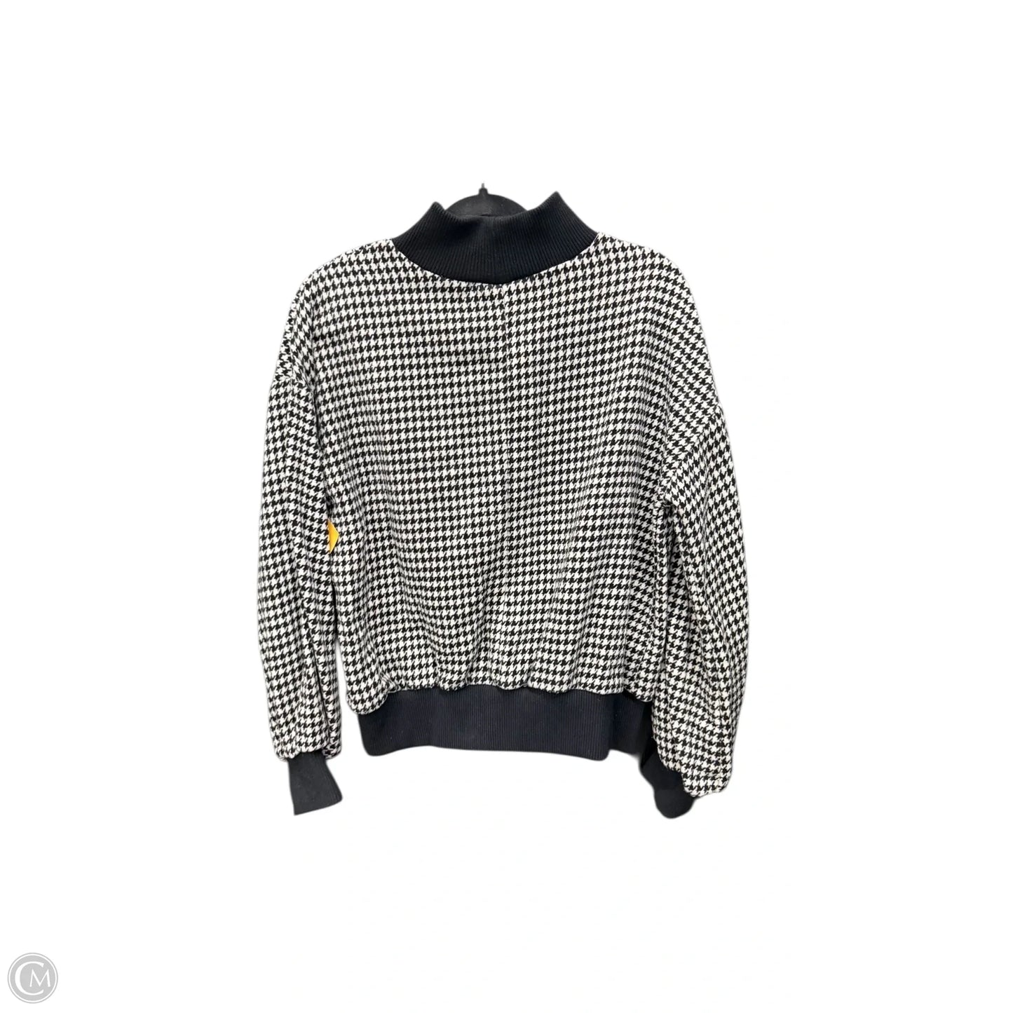 Sweater By Clothes Mentor In Black & White, Size: S