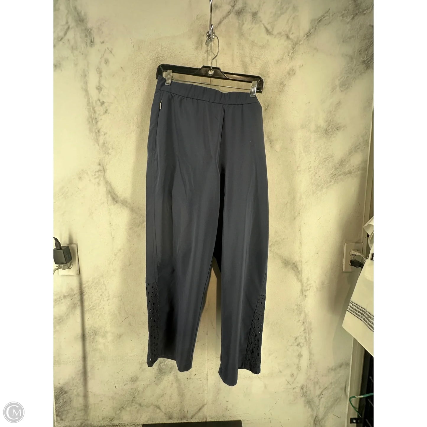 Pants Cropped By Chicos In Navy, Size: 18