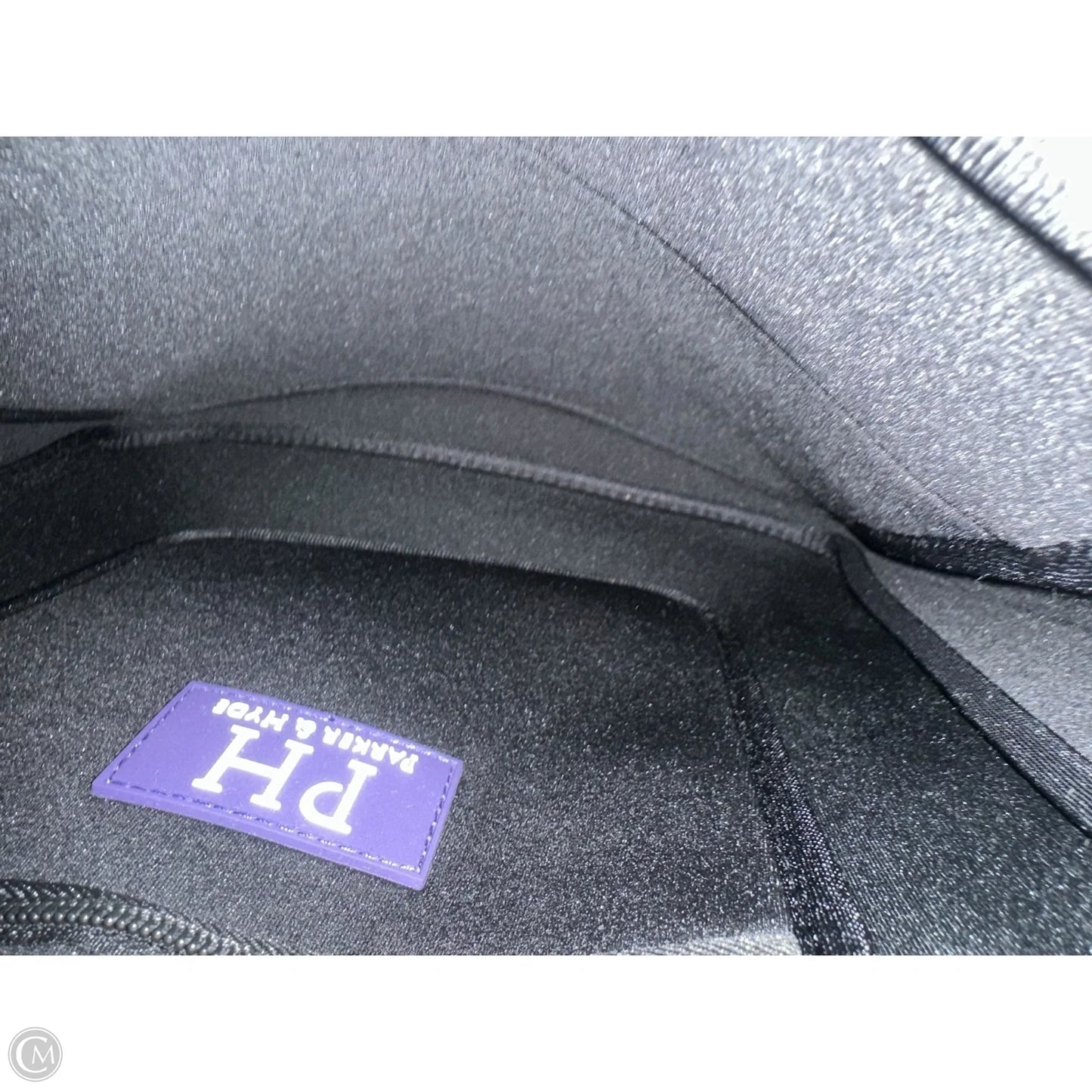 Crossbody By Clothes Mentor, Size: Medium