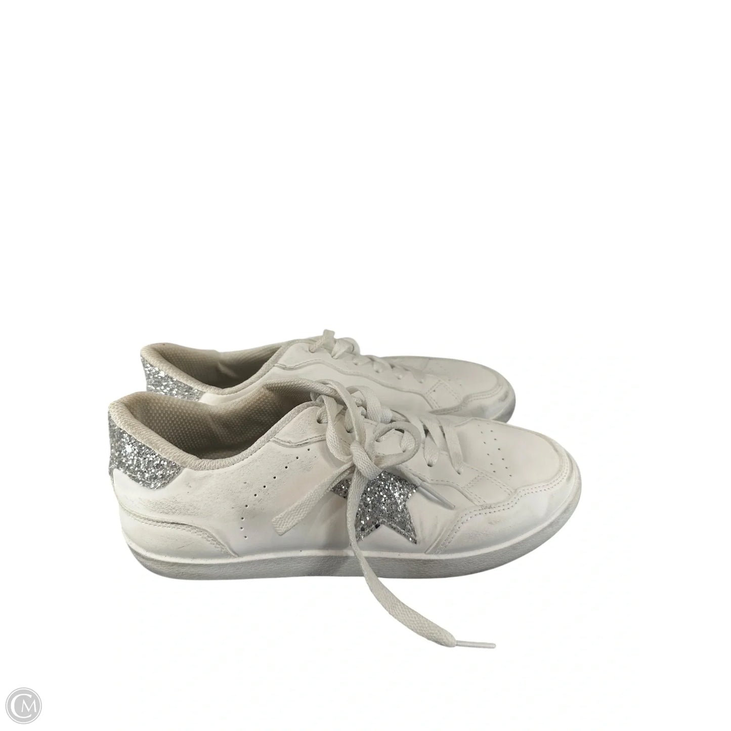 Shoes Sneakers By No Boundaries In White, Size: 9