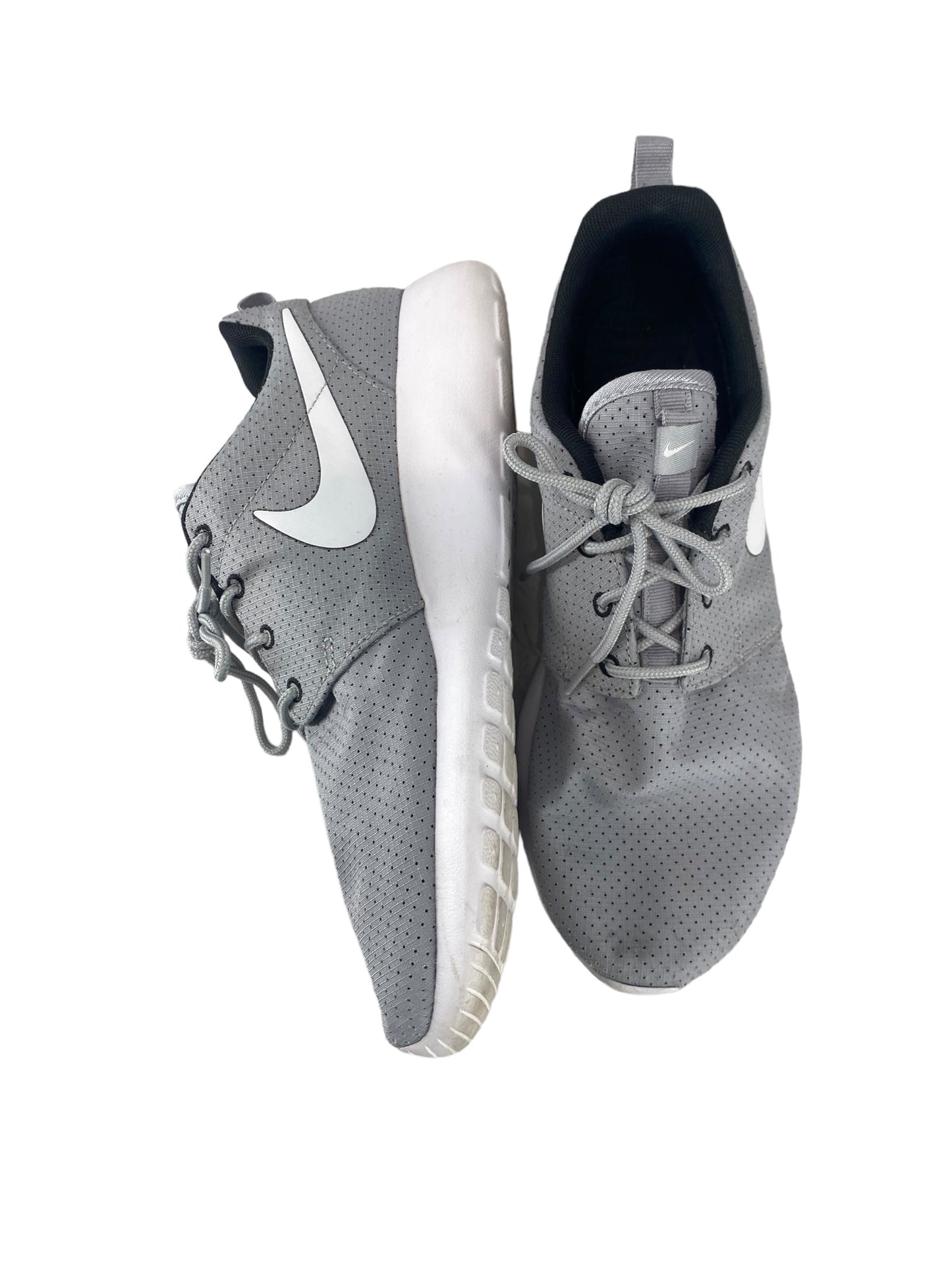 Grey Shoes Athletic Nike, Size 9.5