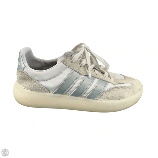 Shoes Sneakers By Adidas In Grey, Size: 7.5