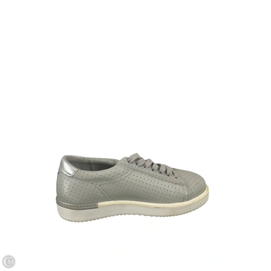 Shoes Sneakers By Hush Puppies In Grey, Size: 6.5