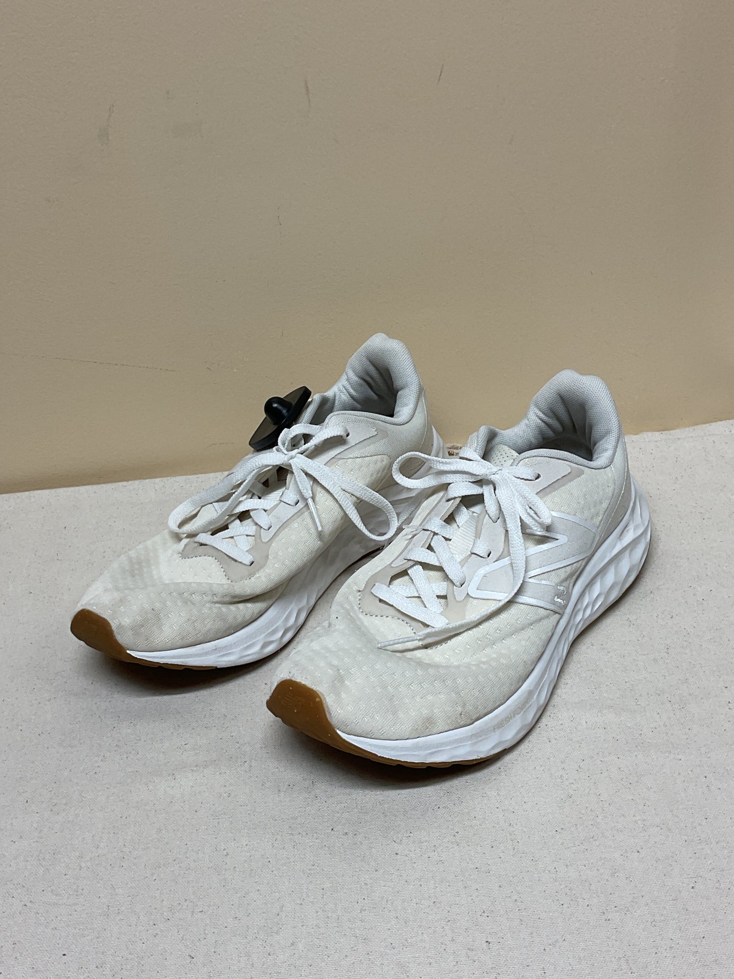 Shoes Athletic By New Balance In Cream, Size:11