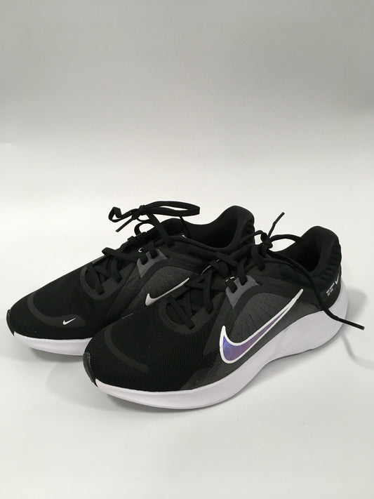 Black Shoes Athletic Nike, Size 8