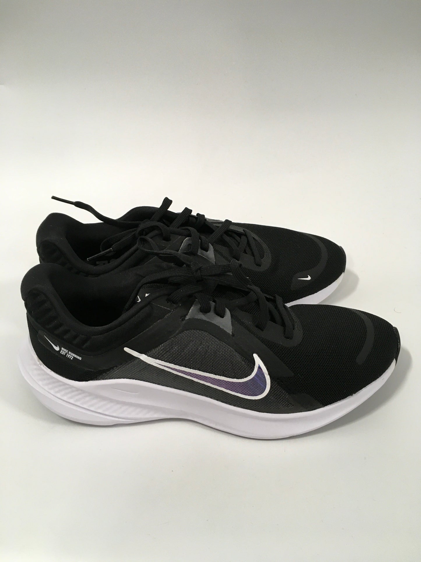 Black Shoes Athletic Nike, Size 8