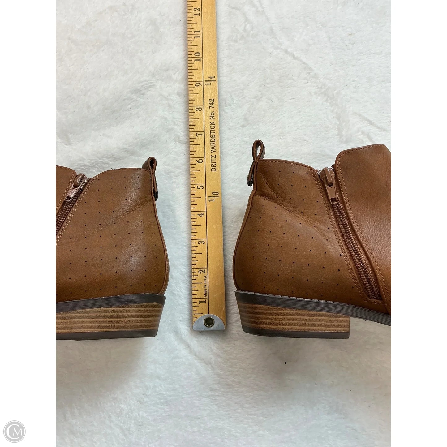 Boots Ankle Flats By Clothes Mentor In Tan, Size: 8.5