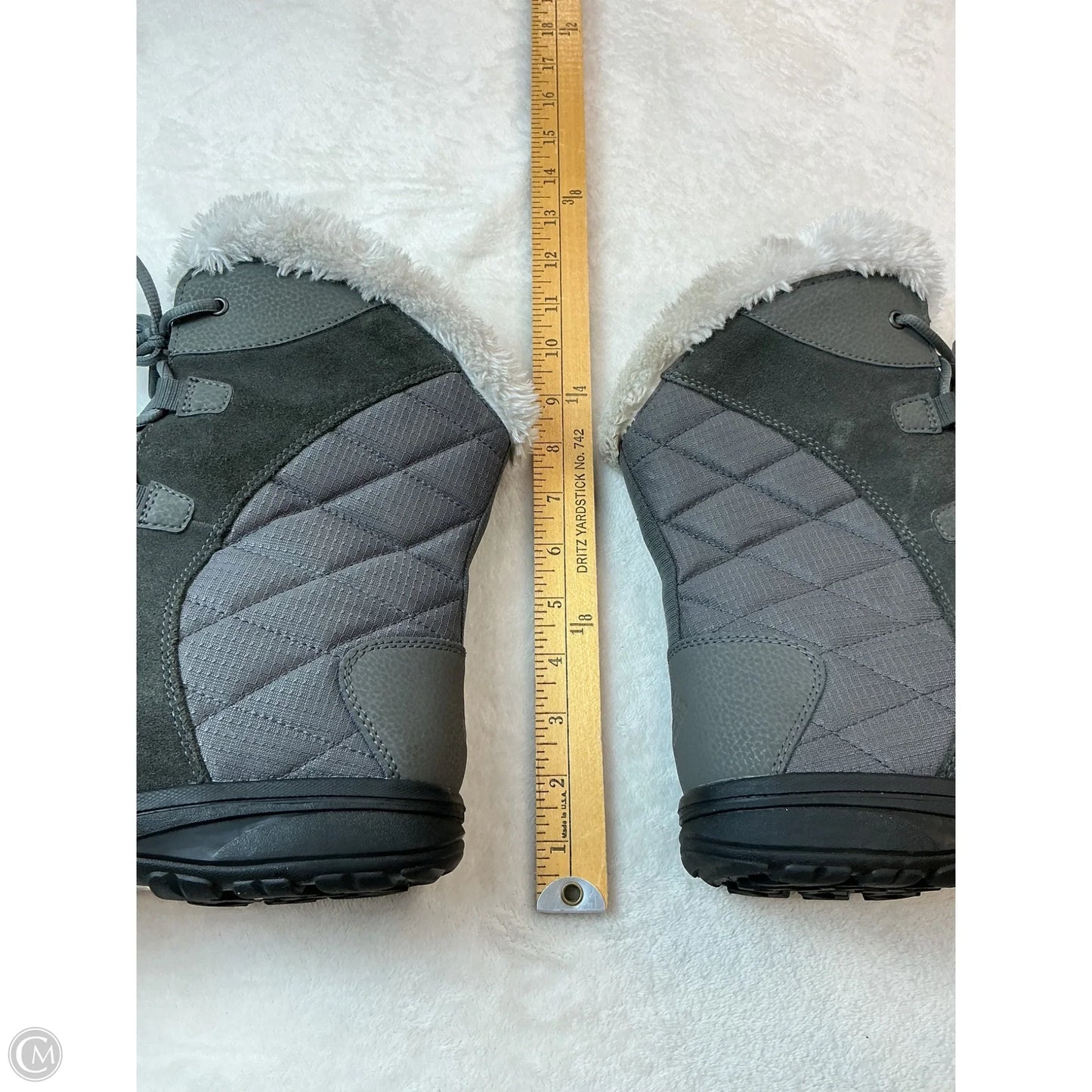 Boots Snow By Columbia In Grey, Size: 9