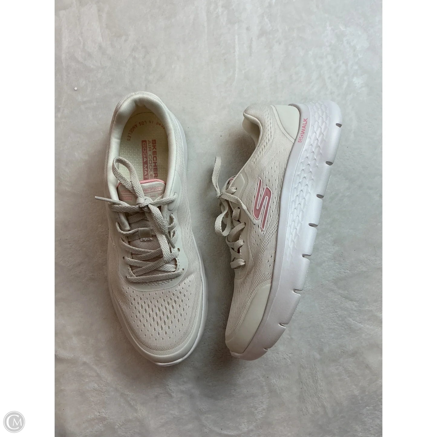 Shoes Athletic By Skechers In Cream, Size: 6.5