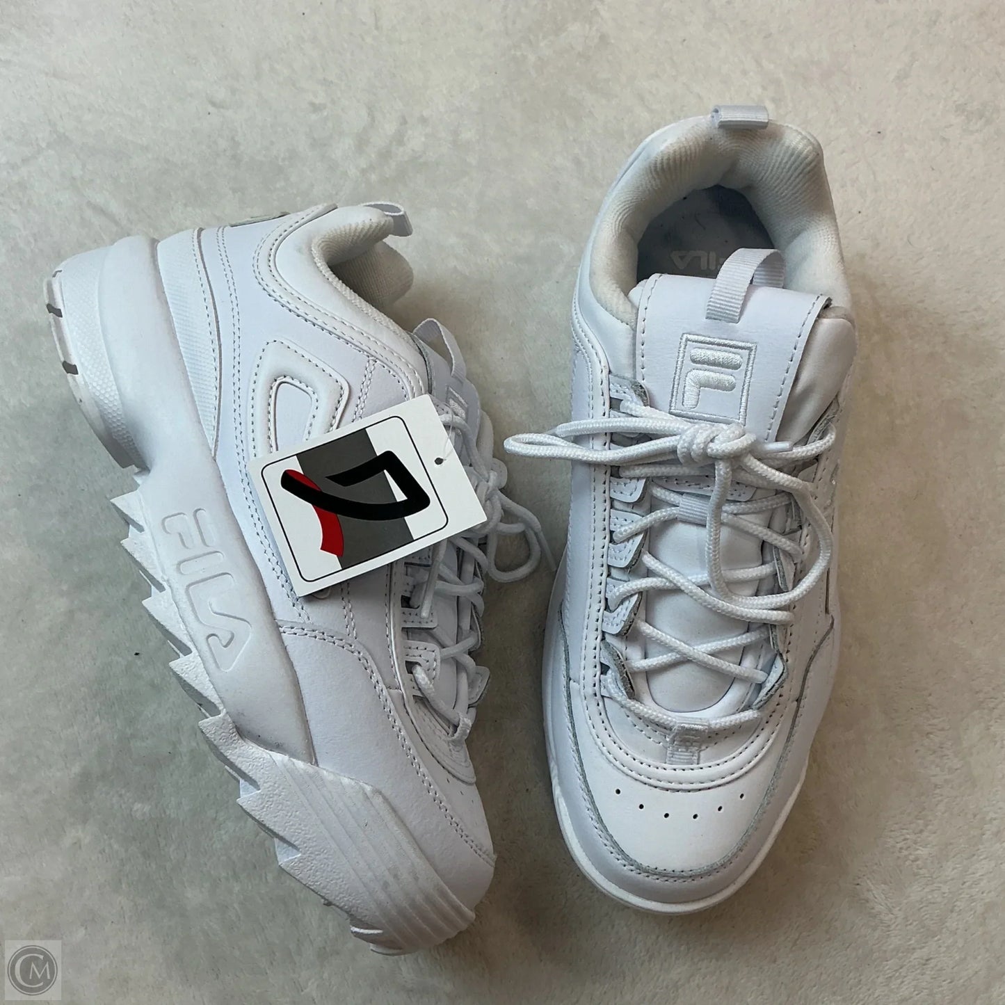 Shoes Athletic By Fila In White, Size: 9.5