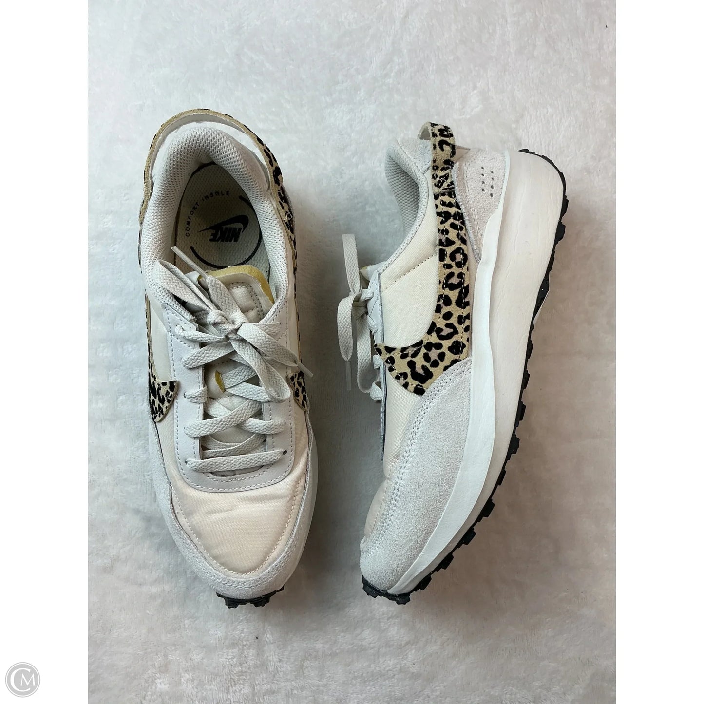 Shoes Athletic By Nike In Cream, Size: 8