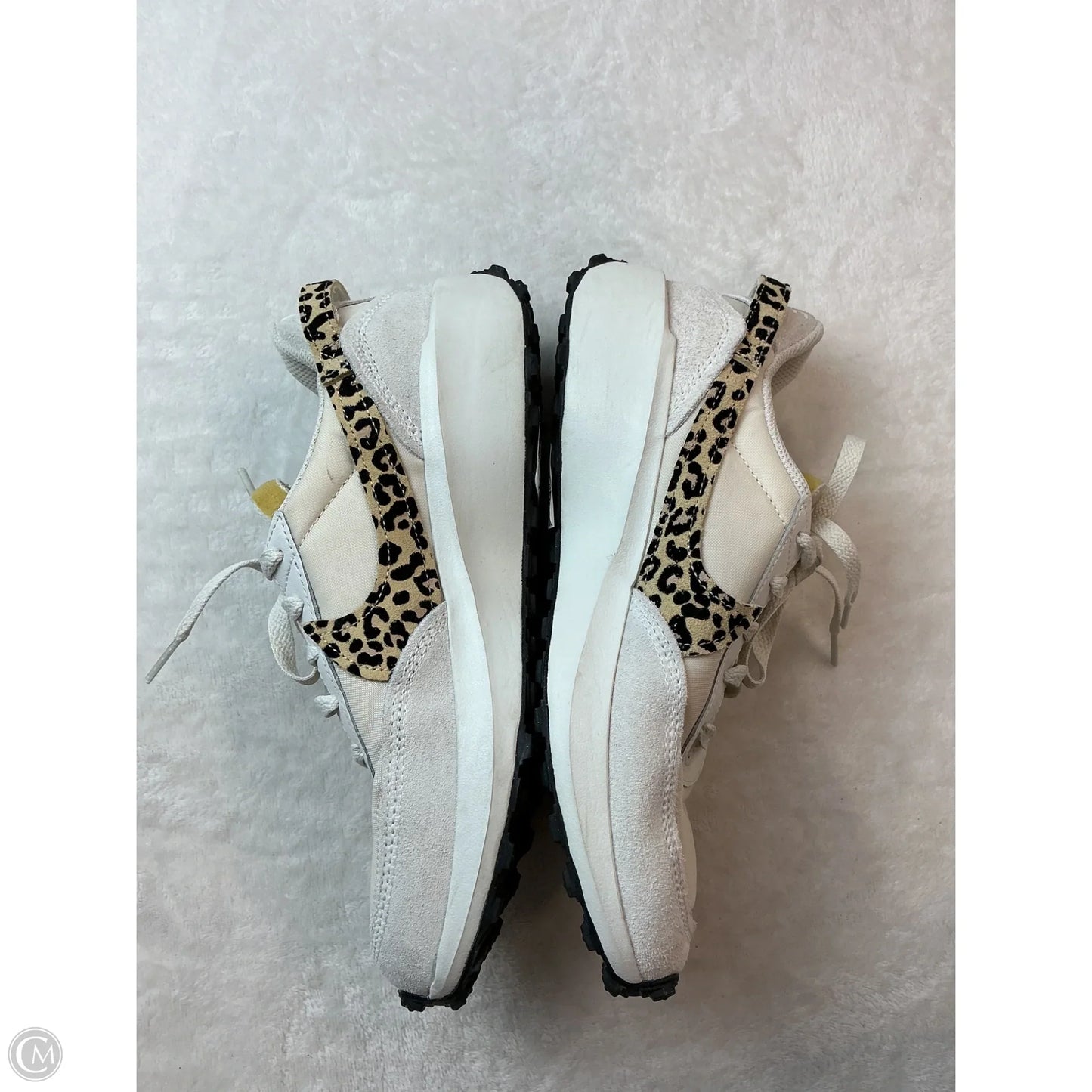 Shoes Athletic By Nike In Cream, Size: 8