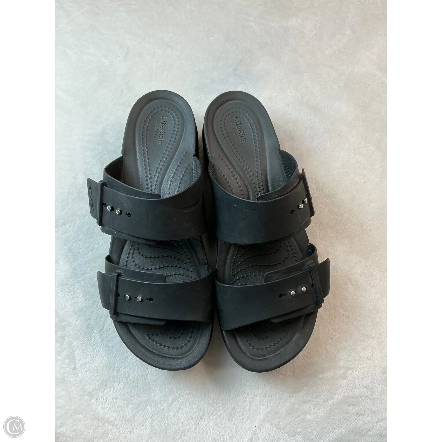 Sandals Flats By Crocs In Black, Size: 11