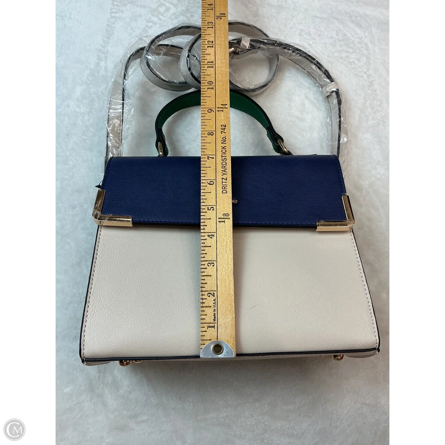 Crossbody By Clothes Mentor, Size: Medium