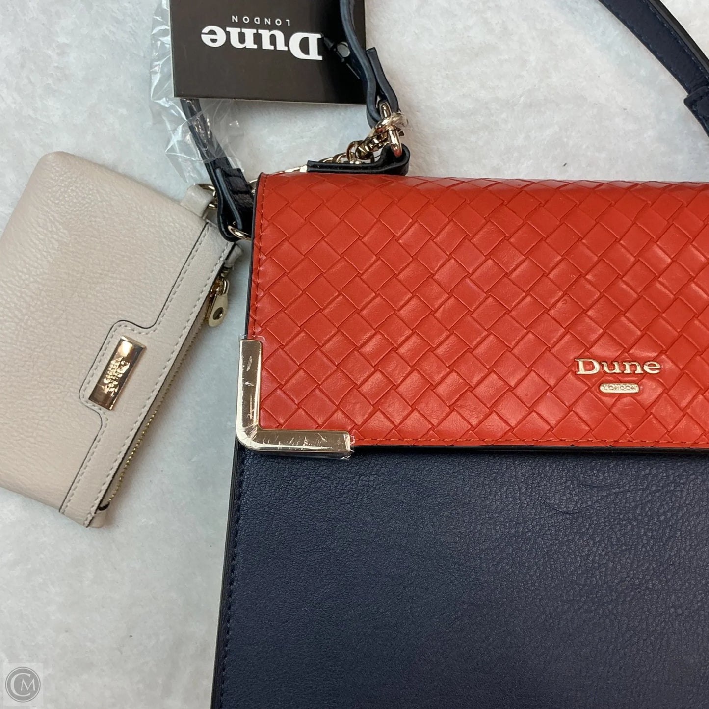 Crossbody By Clothes Mentor, Size: Medium