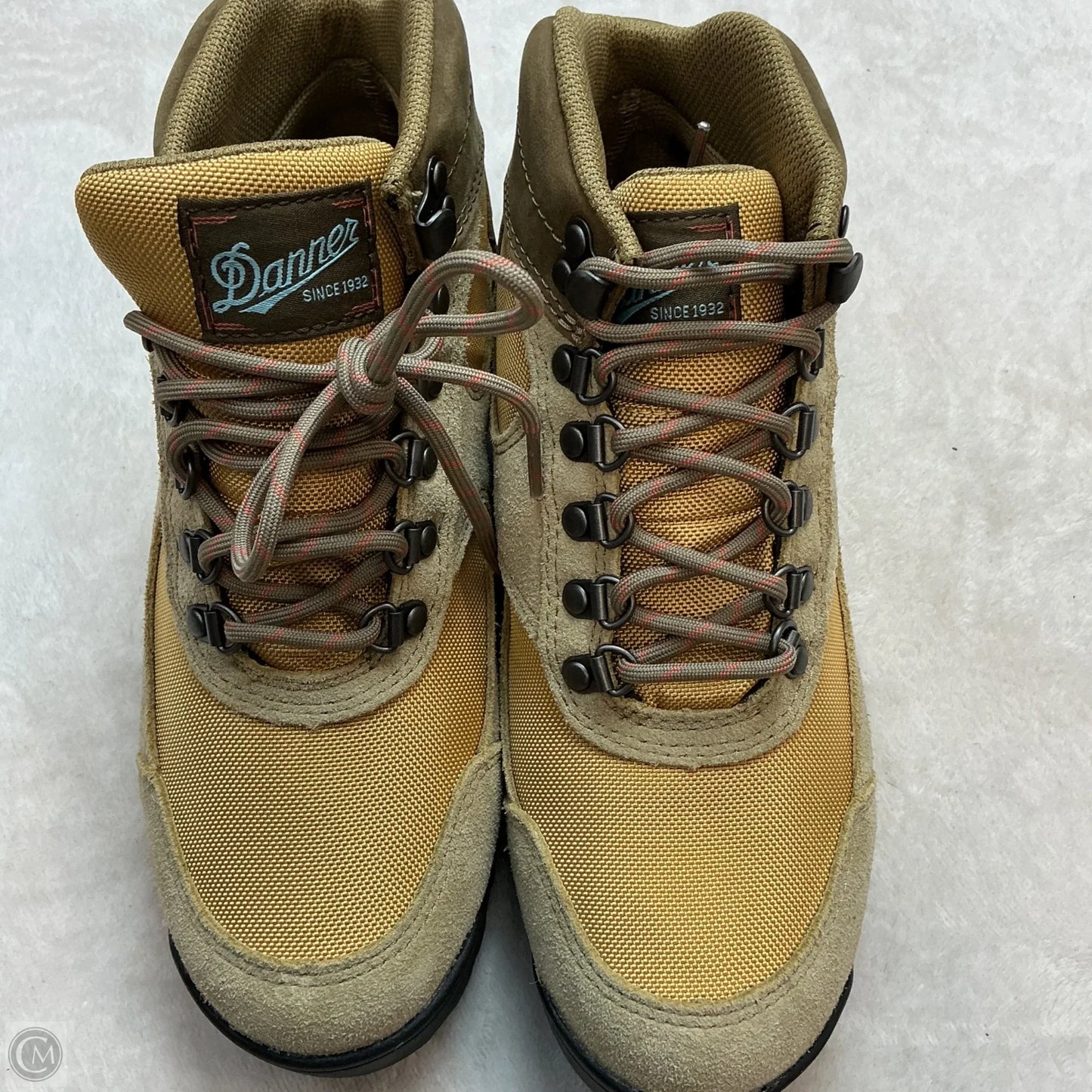 Shoes Hiking By Clothes Mentor In Tan, Size: 6.5
