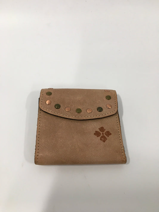 Wallet Designer Patricia Nash, Size Small