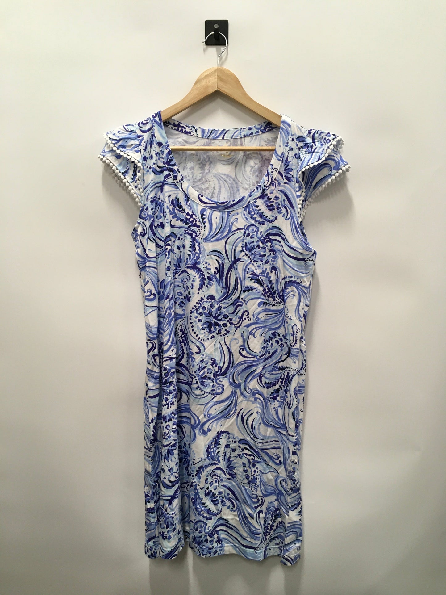 Dress Casual Short By Lilly Pulitzer In Blue & White, Size: M