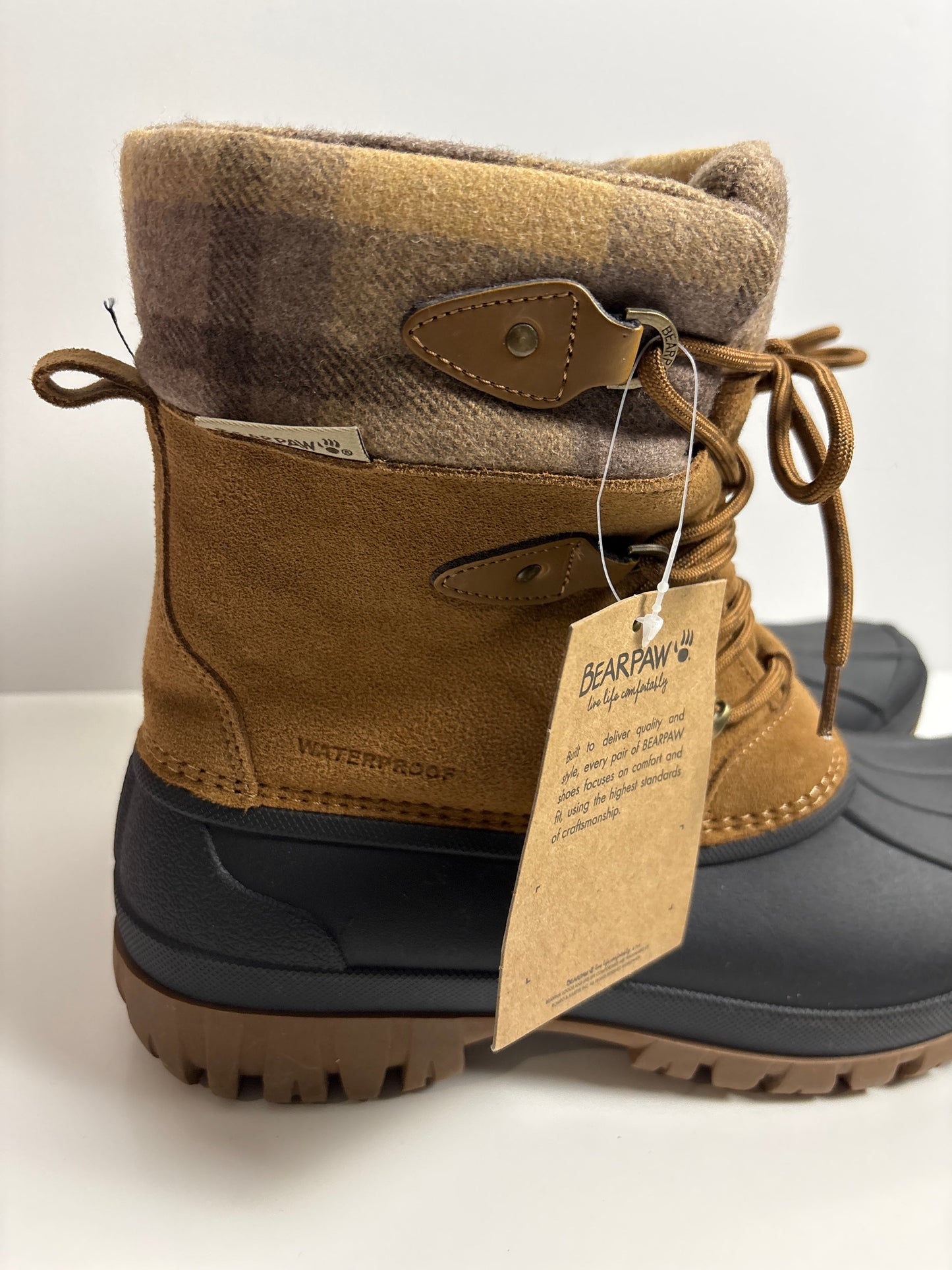 Boots Snow By Bearpaw In Brown, Size: 9